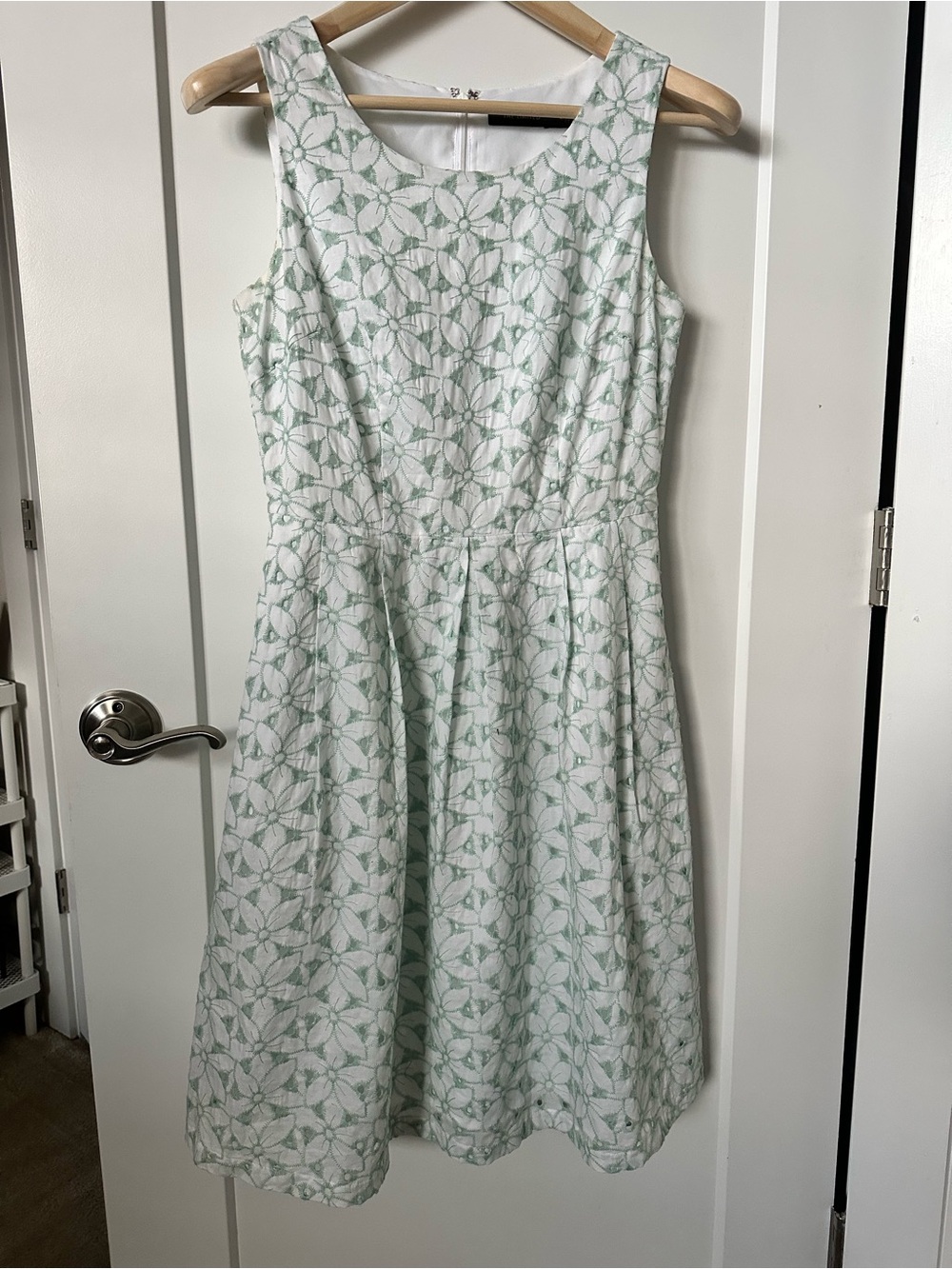 The Limited Sleeveless White Light Mint Green Eyelet Cotton Dress